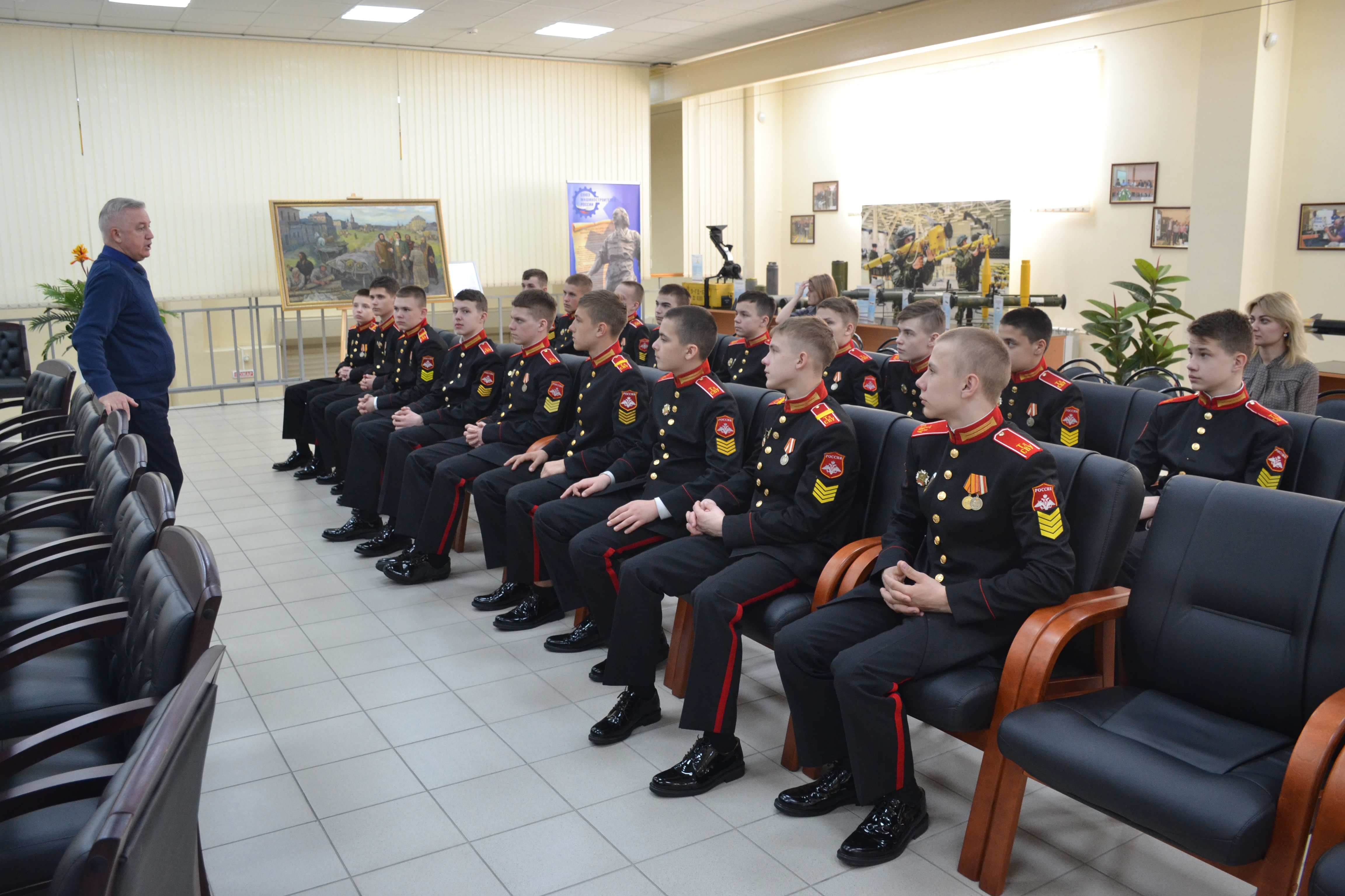 На «Тулаточмаше» побывали курсанты Тульского суворовского военного училища