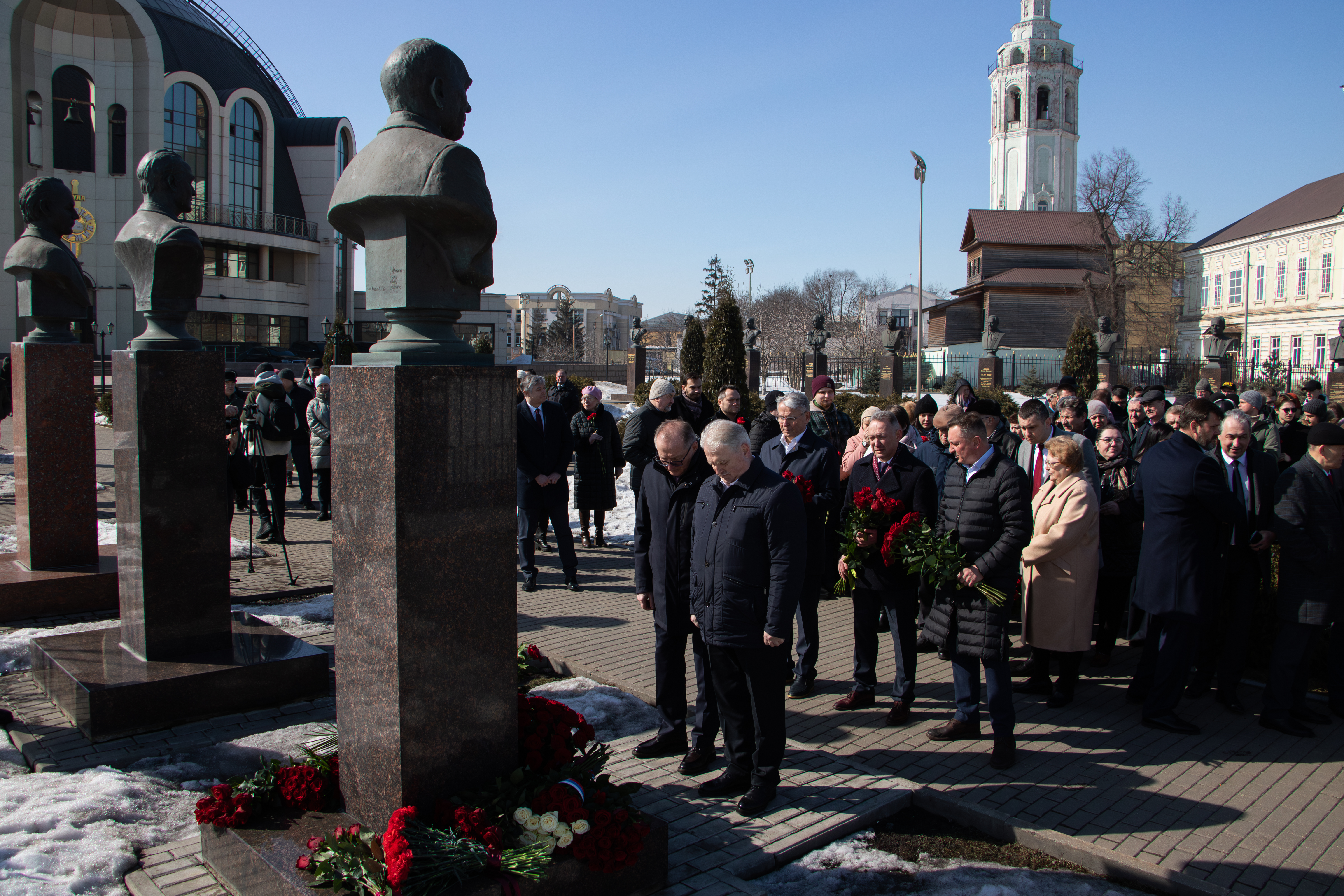 В Туле почтили память легендарного оружейника Николая Макаровца