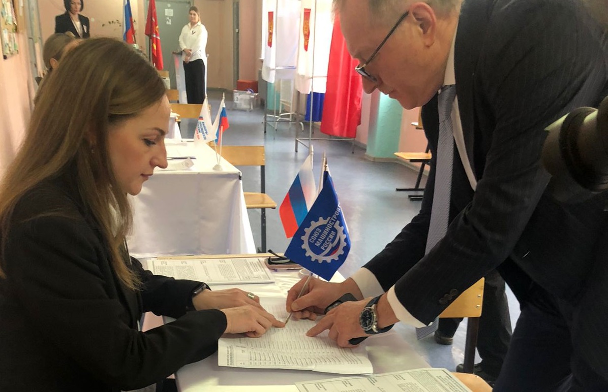 Владимир Филиппов принял участие в голосовании на выборах Президента России