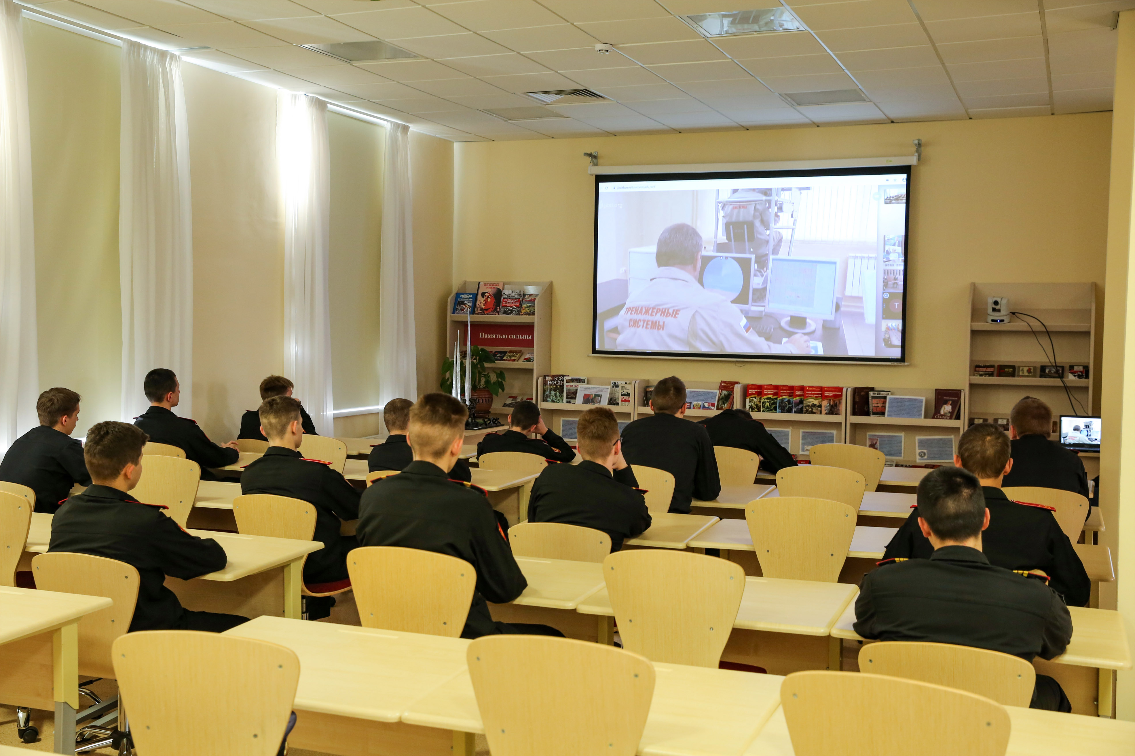 АО «Тулаточмаш» 15 октября онлайн открыл свои двери для ребят из Тульского Суворовского военного училища