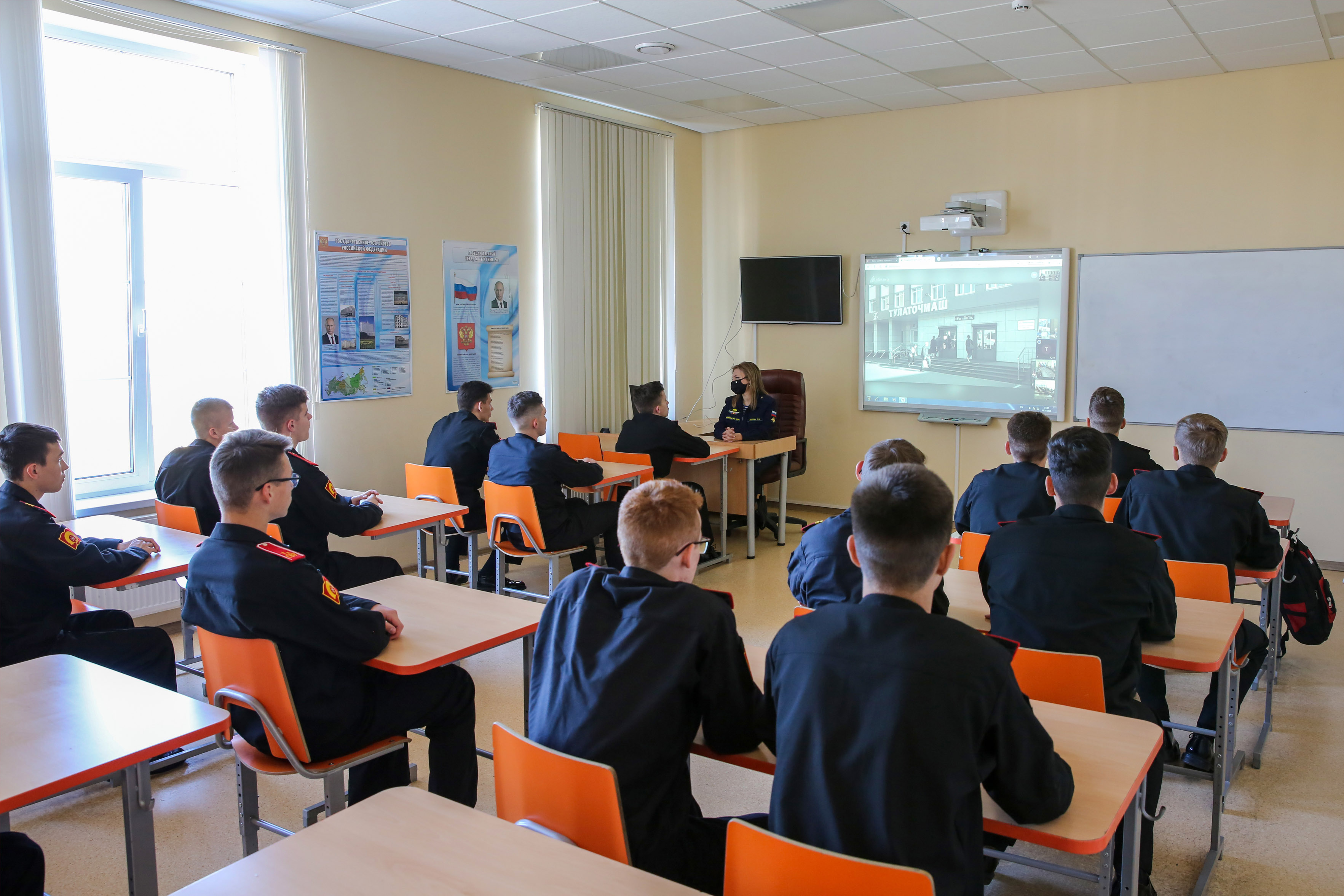 АО «Тулаточмаш» 15 октября онлайн открыл свои двери для ребят из Тульского Суворовского военного училища